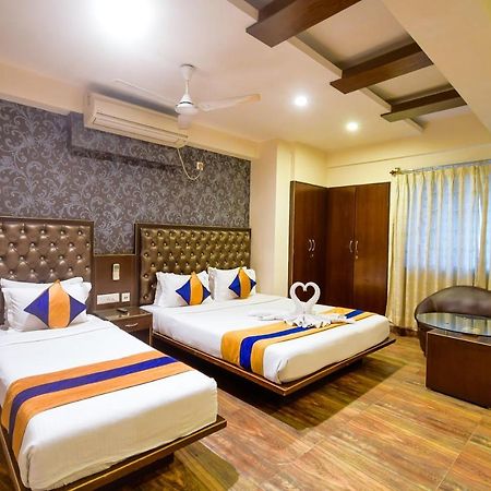 Hotel N S International Kalküta Dış mekan fotoğraf