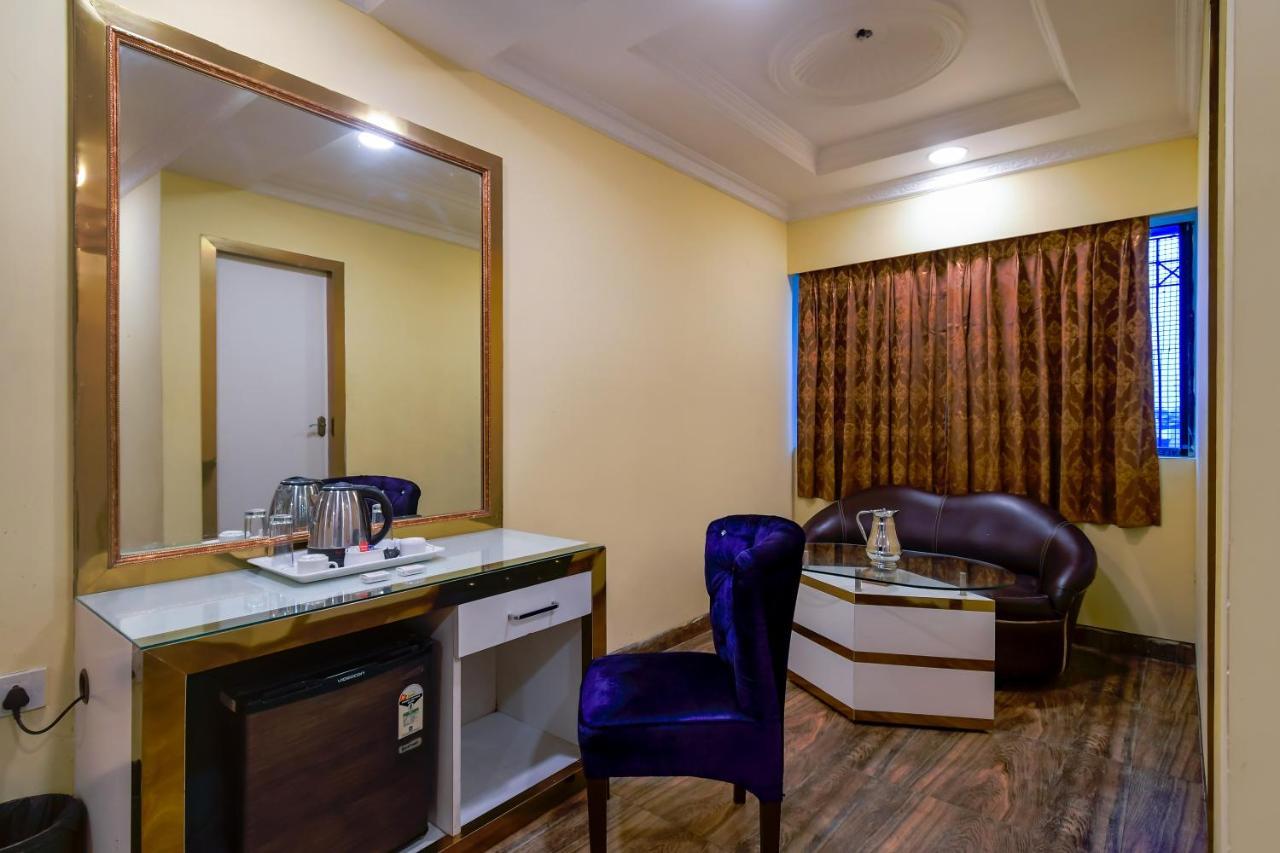 Hotel N S International Kalküta Dış mekan fotoğraf